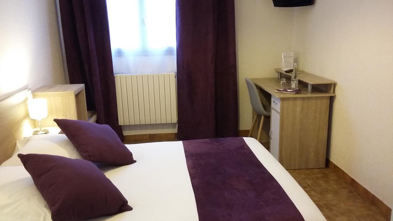 Hotel Restaurant Les 3 Chenes Fréjus Eksteriør billede